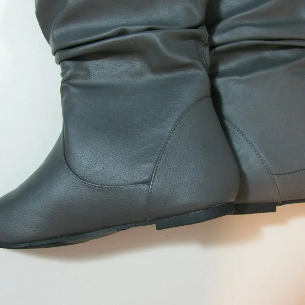 New Gray Boots Size 6 1/2 NWOT No Heel New